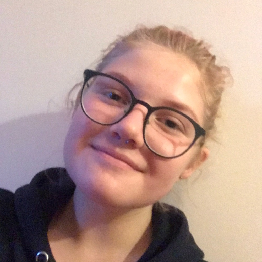 Meet your Posher, Lucy - Picture 1 of 1